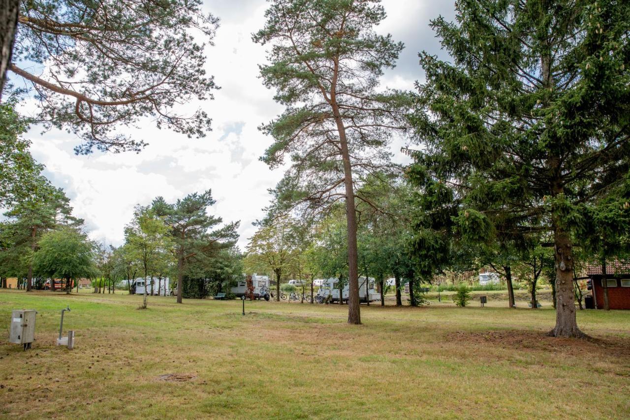 Naturcamping Lueneburger Heide - Chalets & Tiny Haeuser Soltau Exteriér fotografie